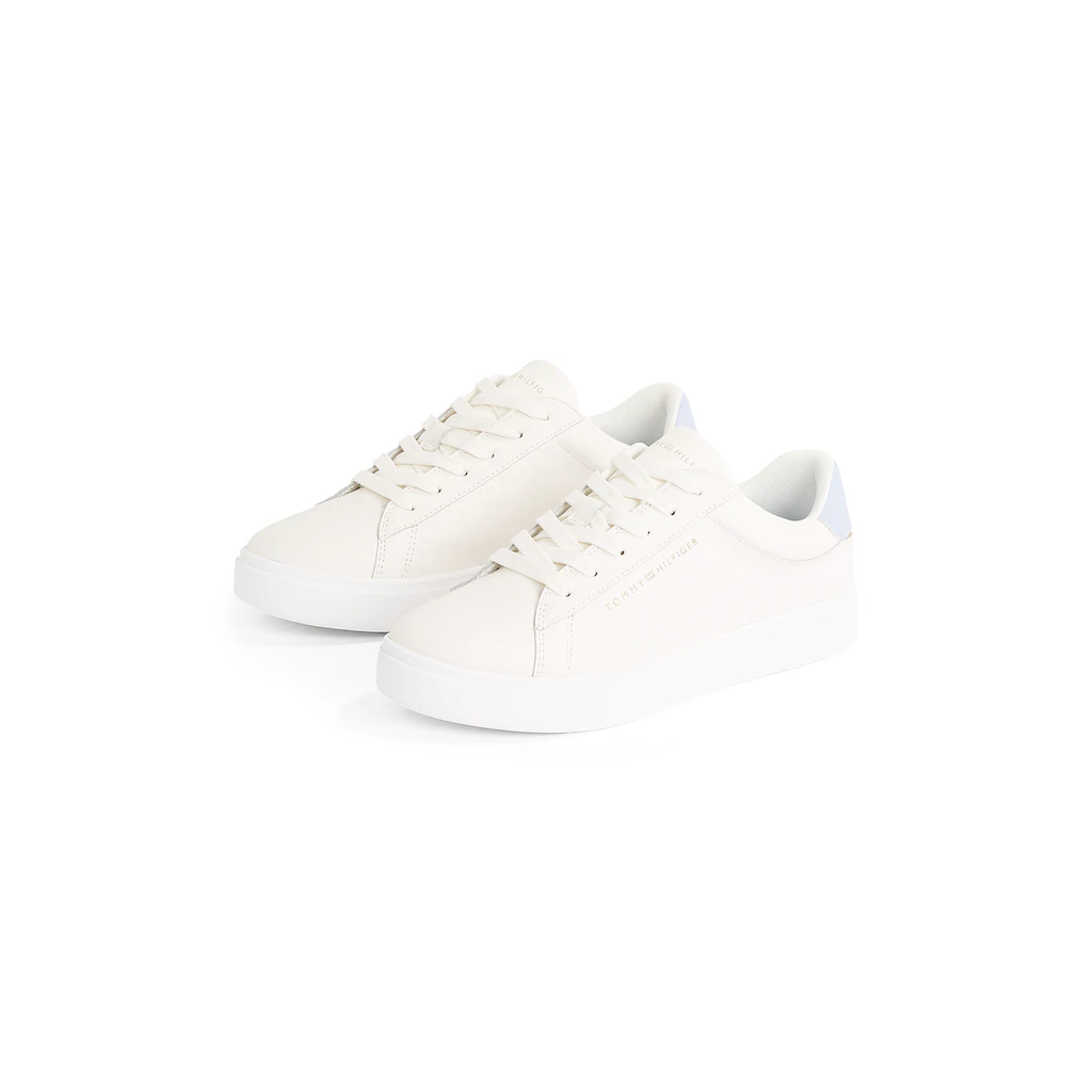 Tommy Hilfiger Plateausneaker »ESSENTIAL COURT SNEAKER« Freizeitschuh Halbschuh Schnürschuh mit Logoschriftzug online bestellen