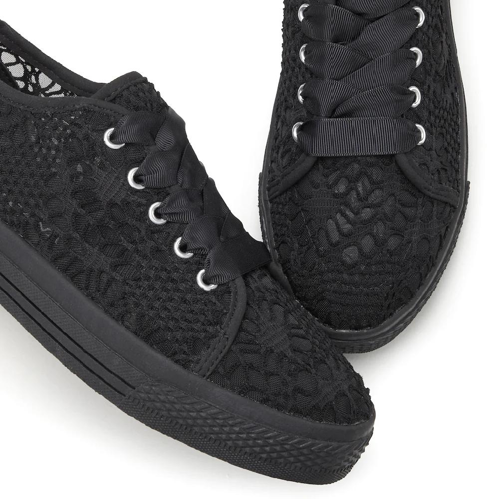 LASCANA Sneaker mit leichter Plateausohle und Spitze Schnürhalbschuhe Freizeitschuhe Bestseller