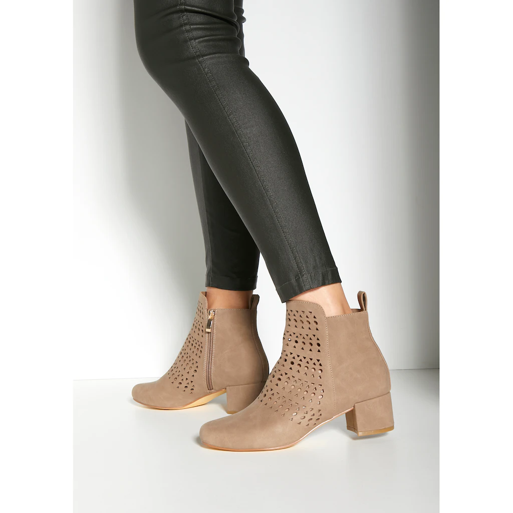 LASCANA Stiefelette Stiefel Boots mit kleinen Cut-Outs VEGAN online kaufen Bis zu 65% Rabatt