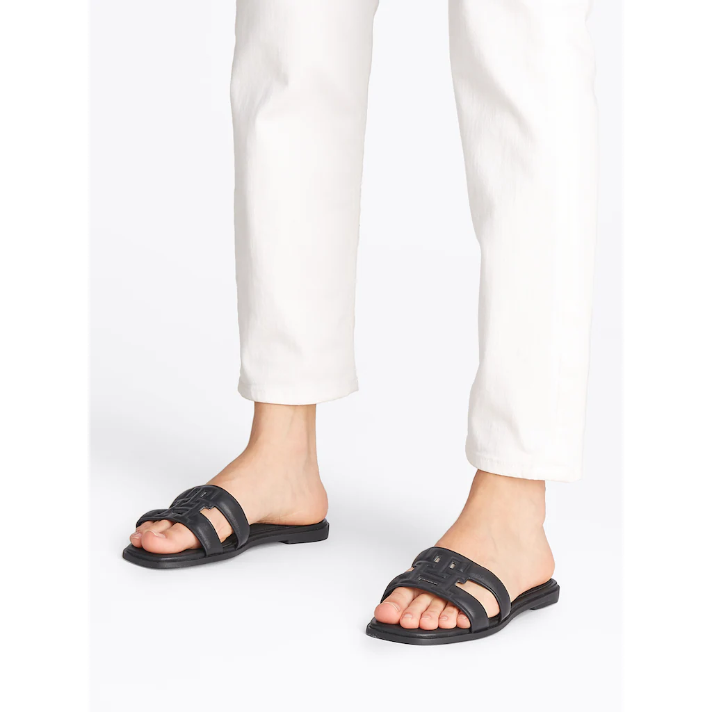 Tommy Hilfiger Pantolette »TH LOGO STRAP MULE« Bequemschuh Sommerschuh Flats mit TH-Logo im Angebot