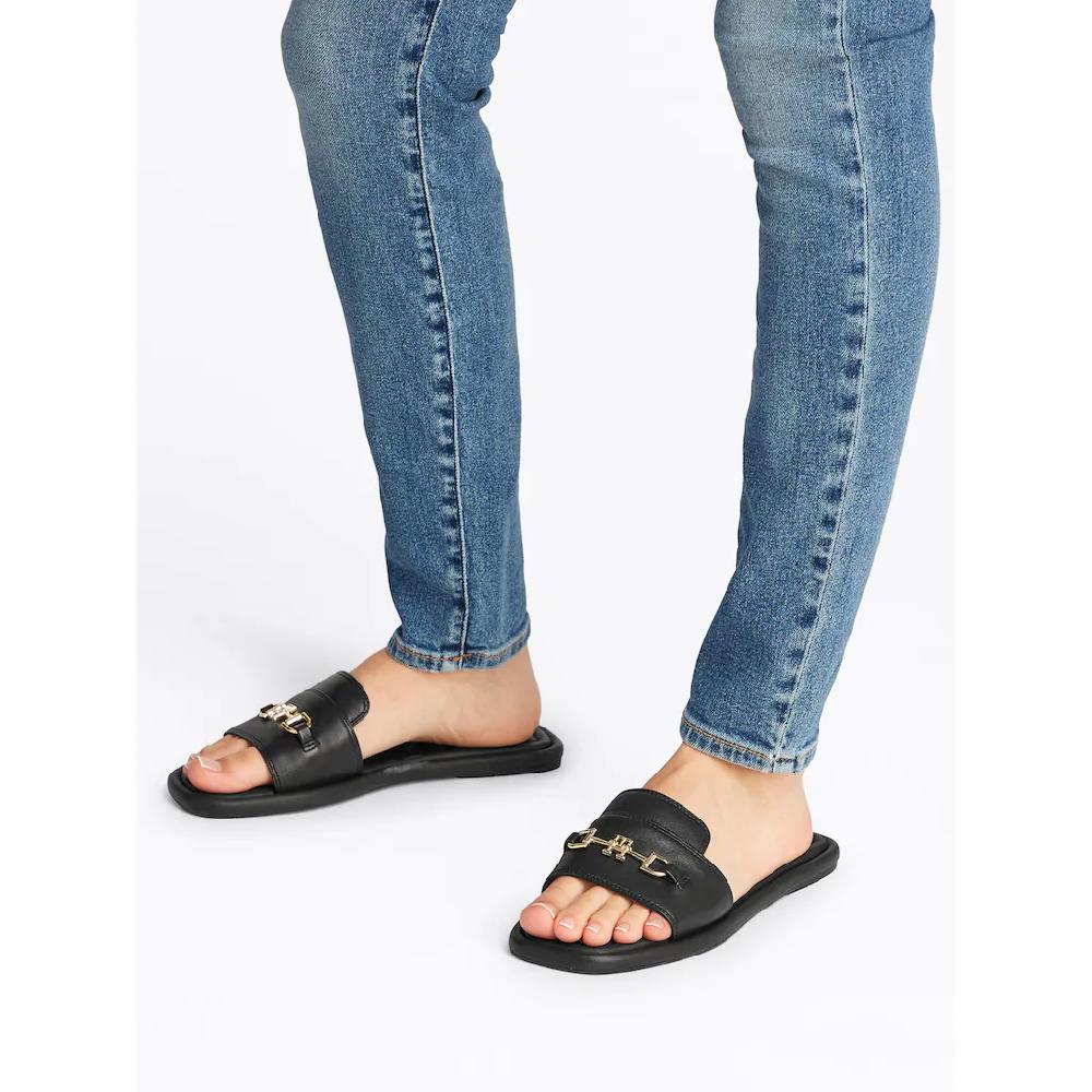 Tommy Hilfiger Pantolette »LEATHER HORSEBIT MULE« Flats Sommerschuh Bequemschuh mit goldfarbener Zierspange bestellen VIP-Rabatte